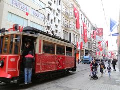トルコ一人旅 5日目　国旗に溢れる記念日の新市街
