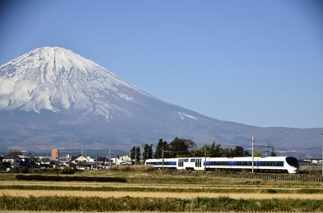 「2014年 国府津車両センター ファミリーフェア」に訪れた際に見た富士山のお姿があまりにも見事でありましたので、その富士山の素敵なお姿をカメラに収めようと、再び御殿場線沿線にやって来ました