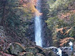 紅葉の養老の滝