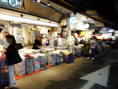 台湾・台北　台湾最大の衣類の問屋街《五分埔・ゴフンプ》　2014秋