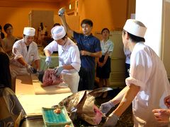 ０６．お盆の墓参りに行く串本１泊　南紀串本ロイヤルホテル　コンベンションホールでのバイキングの夕食