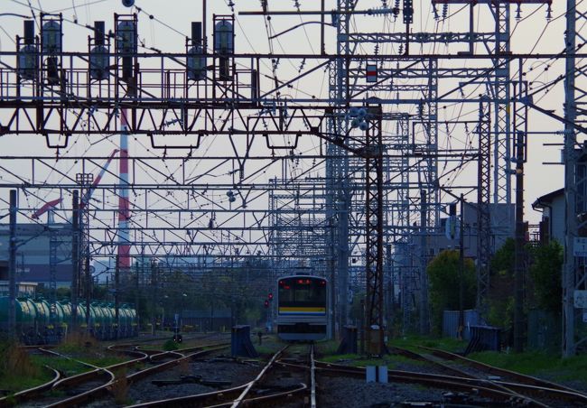 週末東京で用事がある時に利用する「首都圏週末フリー乗車券」。ＪＲ東日本エリアの首都圏以外の主な駅と東京都内の往復乗車券と東京近郊エリアのフリー乗車券がセットになっているもの。便利でお得な切符です。<br />今回の上京ではスケジュールが微妙に空いたので、鶴見線に乗ってみました。