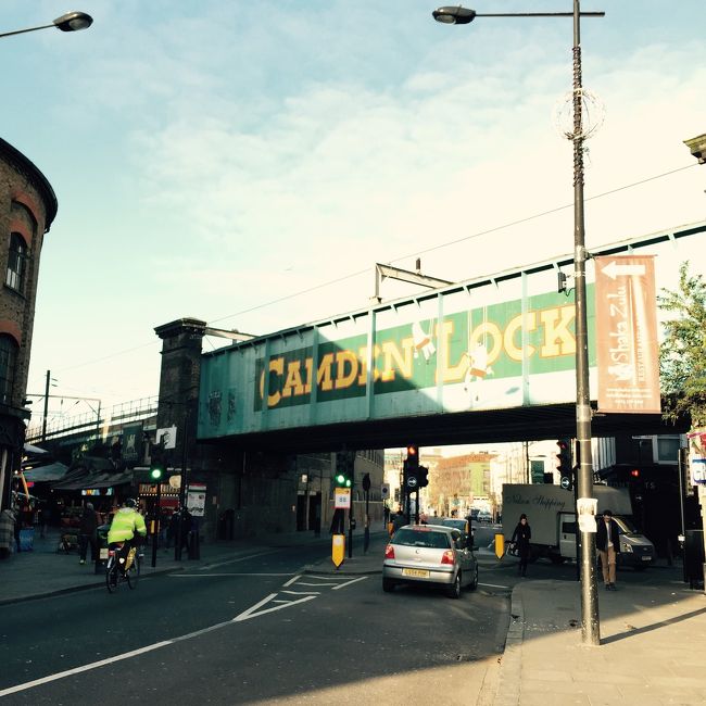 朝7時にビクトリアコーチステーションに到着。<br />二年前とはかなり変わっていて、コーチステーションちかくの地下鉄と繋がってるショッピングモールがかなり綺麗になっていました！！しかもフリーWi-Fiもある！！<br /><br />まずはyhaに荷物を預けるため、大荷物抱えながら地下鉄へ。<br />エスカレーターない駅があるのが厄介でした。でもunderground 、2015年までには綺麗に生まれ変わるらしい！！<br /><br />そこから、Camden town へ。<br />たくさんマーケットがあって、屋台もあって、ロンドンの下町？的なかんじでした！<br />かなり楽しんでいたらお昼になったので、<br /><br />急いで移動して、bankからハリポタに登場した商店街へ移動！<br />ちっさな商店街だけど、綺麗でした❤?<br /><br />そこからまた急ぎでノッティングヒルをたのしみました！<br /><br />夕方からは友人と合流して、楽しみにしてた、sketch というカフェへ！デザイナーカフェだけあって、かなり不思議で、かなりおしゃれ！キューカンバーのドリンクのみましたが、げきうまでした！<br /><br />そこからはビックベンで記念撮影をすませ、<br /><br />おまちかねのナンドスへ！<br />ナンドス、チェーンだけどかなり美味しくて、イギリスにきたら一度はたべる価値ありです！<br /><br />そこからはトッテンナムコートからあるいてすぐの24時間オープンのカフェでずっとしゃべっていました。<br /><br />翌日はビクトリア発ナショナルエクスプレスというバスで空港へ向かい、とうとう帰国です！