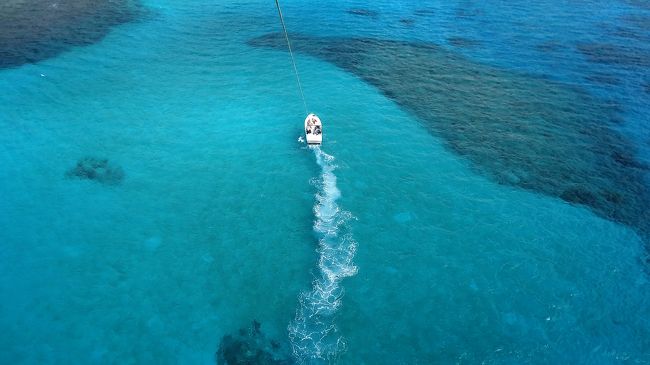 夏休みの時にハワイ行って帰国して現実(仕事)が嫌になって逃避先を検索。<br /><br />あ、11月に三連休がある。<br />1日くっつけて4連休にしちゃえばどっか行けちゃうじゃん。<br /><br />4日で行けるところはねぇか…。寒いところはいやだ。<br />ゴルフしたいと旦那ちゃんがうるさい。<br /><br />と言うことで消去法的に決定したのがサイパン。<br /><br />ま。。。結論から言うとダイビングしないうちらにとっては<br />1度行ったらもういっかなーって感じ(笑)<br />4日(と言っても実質3日)で十分だったわー。<br /><br />でも寒い時期にあったかいとこ行くのって最高だぁね!