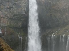 華厳の滝と中禅寺湖