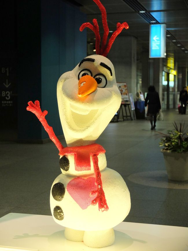 東京駅メモリアップライトアップは12月24日から行われ、4traでも多くの方が投稿されていまいました。最終日の12月28日は空いているであろうと思い、クリスマスが終わった夜の東京を一駅歩いてきました。<br /><br />☆東京ミチテラス～丸の内仲通り～東京国際フォーラム～ＪR有楽町駅