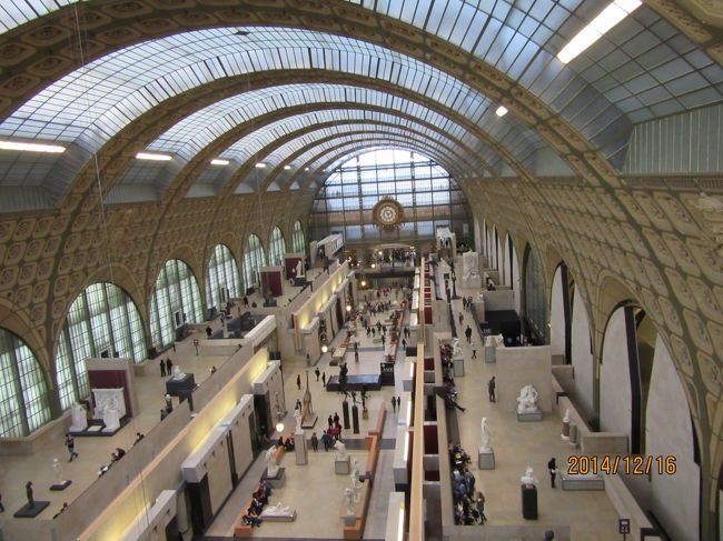 パリ４日目（火曜日）<br /><br />行った美術館など<br /><br />★マルモッタン美術館<br />★オルセー美術館<br /><br />今回の旅行では気ままに回ったんですが、少し回る美術館の順番を考えて、昨日のギメの後でマルモッタンへ行くなどしたら、もっと効率的に回れたと思います