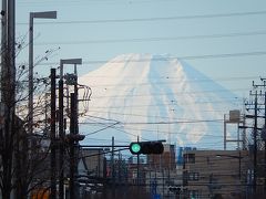 1月2日、上福岡駅から見られた富士山