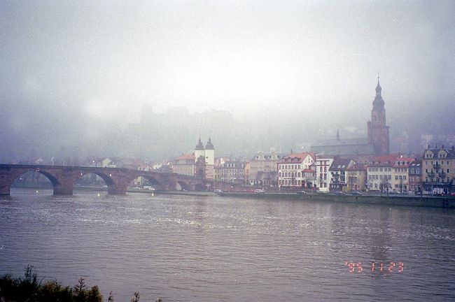 1995年11月23日　木曜日<br /><br />本日はハイデルベルクを観光し、バッハラッハに泊まります。