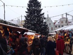 タリン、ヤエコヤ広場のクリスマスマーケット