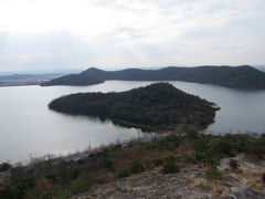 平荘湖から飯盛山に登る