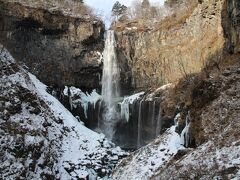 雪の華厳の瀧