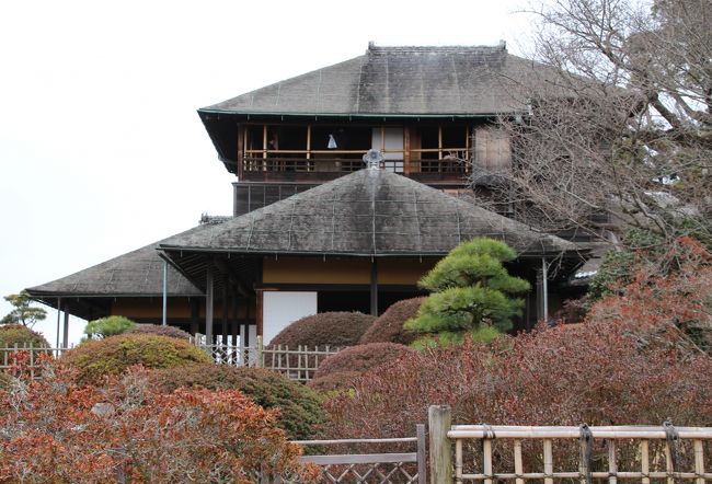 岡山の後楽園、金沢の兼六園、水戸の偕楽園、３大大名庭園です。梅で有名な偕楽園ですがまだ梅の時期には早く梅林に花はありませんでした。