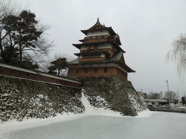 信州・諏訪を旅してきました！<br /><br />第１日：女神茶屋・蓼科山登山口?標高２４５０ｍ過ぎで敗退?女神茶屋?高島城?片倉館?上諏訪温泉泊<br /><br />第２日：上諏訪温泉