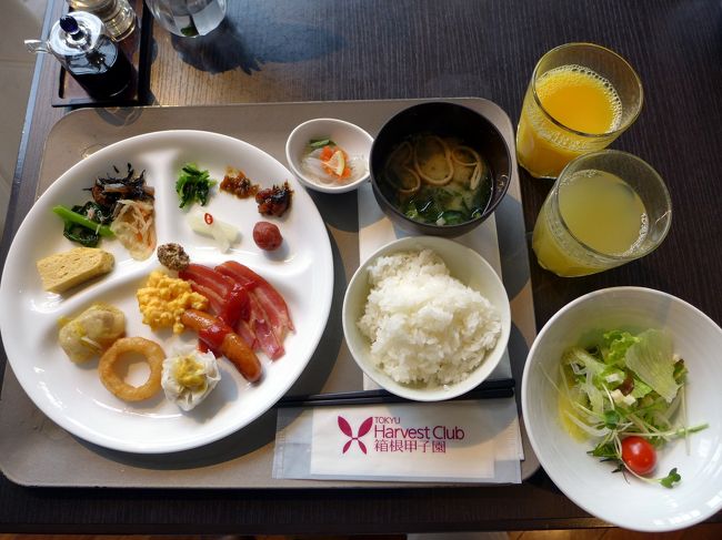 東急ハーヴェストクラブ箱根甲子園での朝食は、The Dining四季彩のバイキング１箇所で、選択の余地がありません。<br /><br />そこで、昨夜と同じThe Dining四季彩でバイキングの朝食を頂きます。<br />