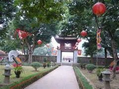 ベトナム「ガックリ」旅行記（４）玉山祠。
