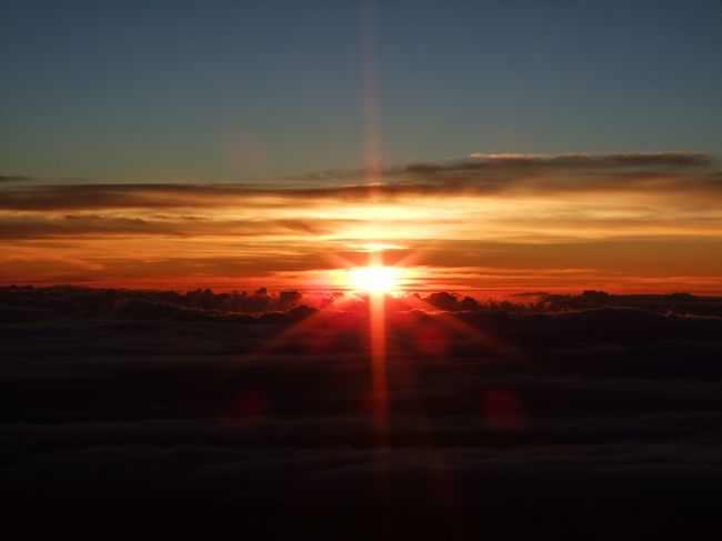 ハワイ島でスピリチュアルな旅を。キラウェア火山とマウナ・ケアの日の出を見に。