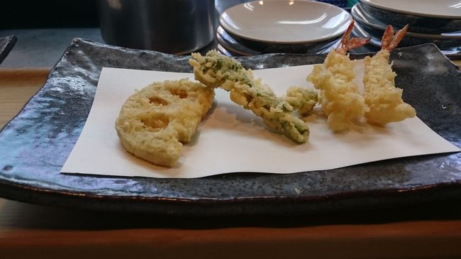 話題の日本橋地区の天松で天ぷらを堪能しました。