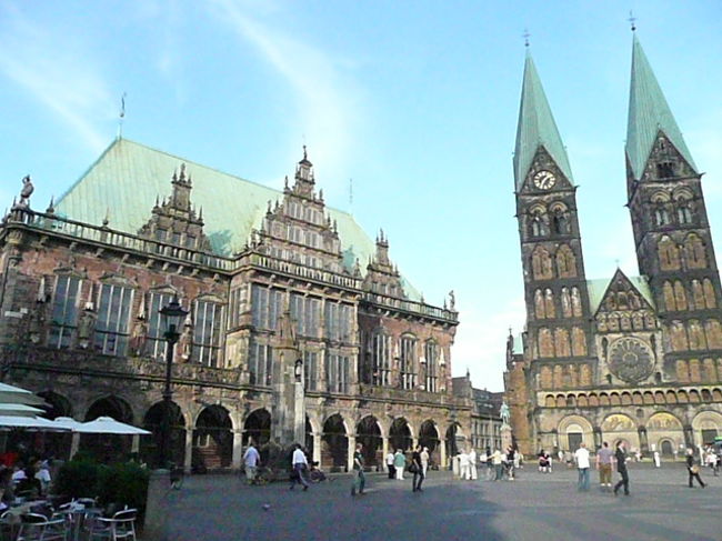 ヨーロッパ鉄道の旅 #7 - ブレーメン、世界遺産 市庁舎とローラント像