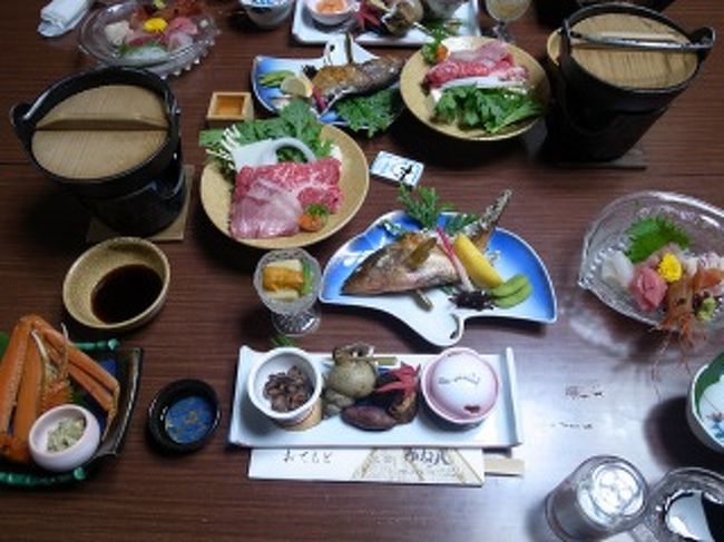 おいしい魚が食べたくて、能登半島の宇出津港まで出かけました。<br />お風呂は真脇温泉、宿泊は宇出津港、そば店も２か所訪問。<br /><br />真脇温泉は改装前だったのですが、今は新しくなってるよう。遺跡もゆっくり見たいし、また行きたいです。<br /><br />でも、やっぱ能登半島は広い。１泊２日では全然足りないわ。<br />