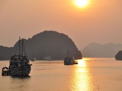 島々を眺め、のんびりゆったり１泊２日のハロン湾クルーズとハノイ散策♪