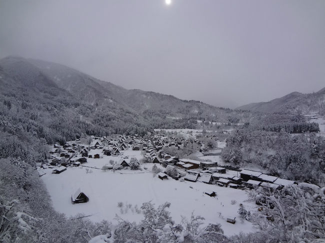 四日目（1/2）<br /><br />この日も朝から外は雪