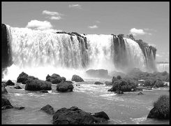 ど～ん～っと、世界三大瀑布：イグアスの滝をブラジル側から見上げる（ブラジル側編／フォス・ド・イグアスー／ブラジル）