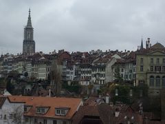 スイス・フランスのクリスマス４（赤煉瓦の屋根と白壁の街ベルン１）