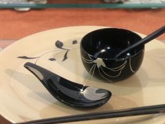 東京ドームのテーブルウェア・フェスティバル2015～５年前の記憶より盛大になったフェスティバルで暮らしを彩る器のアートに浸る（２）プロが提示する自慢のテーブルウェア～絵画を見るような絵付や新鋭作家・日本のブランドや伝統の和の器に魅せられて