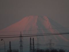 2月11日のふじみ野市から見られた朝焼け富士