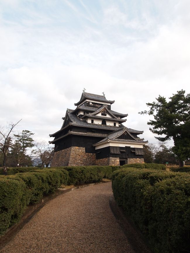 思いがけず安いチケットが手ったために実現した冬の山陰旅行。<br />後半は松江市内観光です。<br />お天気に恵まれたこともあり、終始穏やかな気持ちになるほっこり紀行になりました。