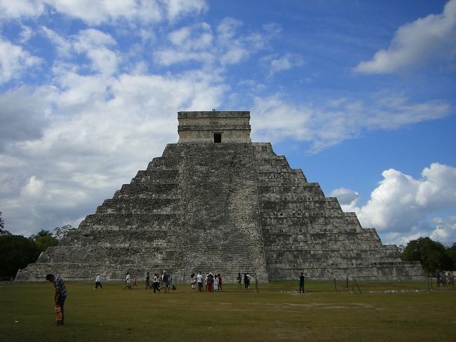 2011年から2012年の年末年始はメキシコ・キューバへ行ってきました。<br />キューバも「カンクンから航空券取れたラッキ」くらいな軽いノリでしたが行けました 笑<br /><br />★アメリカン航空 カンクンin メキシコシティout 179800円<br /><br />あとは現地で手配するラフな旅行でした