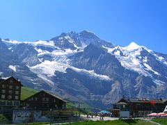 夏のスイスへ　ハイキングとパノラマ列車の旅（３）～メンリッヒェンからクライネ・シャイデックへハイキング＆鷹のショー