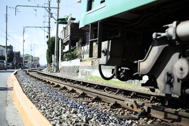 江ノ電の一日フリー乗車券「のりおりくん」を使って、沿線一人散歩をしてきました。<br /><br />メジャー観光スポットめぐりじゃないです。<br /><br /><br />江ノ電<br />http://www.enoden.co.jp/train/index.htm