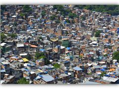 4.世界最大のファベーラ（貧民窟）：ホッシーニャ（リオデジャネイロ/ブラジル）