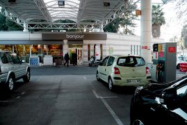 2014.12ニース，フィレンツェ，チンクエテッレドライブ旅行43-国境を越えフランスへ，ニース空港で車を返却