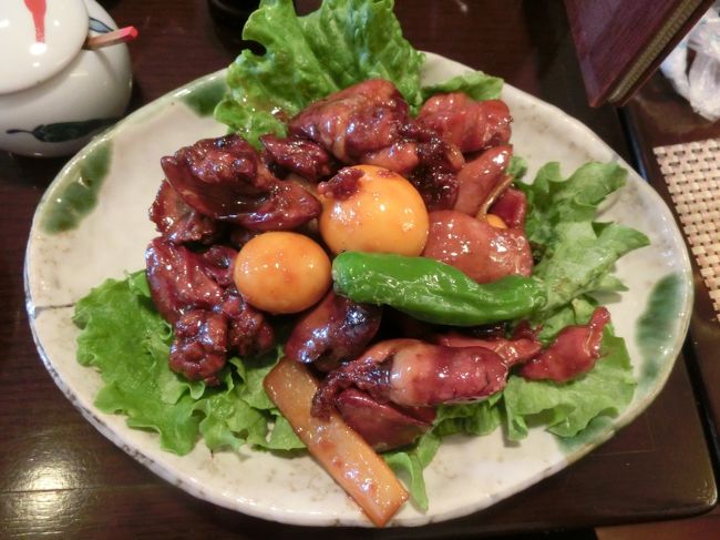 甲府名物と言えば、ほうとうと鳥もつ煮です。これはネットで調べたので・・・・<br />是非、甲府に行って食べなければと体が勝手に動き行動しました。<br /><br />昔、8時丁度のあずさに乗って・・・・を思い出しました。<br /><br />2月27日(金)は所用があって、東京泊まり。JR大塚駅そばで宿泊。28日は予定がなく、自由気まま。ホテルをチェックアウトし、新宿駅に。<br /><br />10時丁度のあずさに乗って甲府をめざします。<br />甲府で、鳥もつ煮とほうとうを食べに・・・電車にのりました。<br />