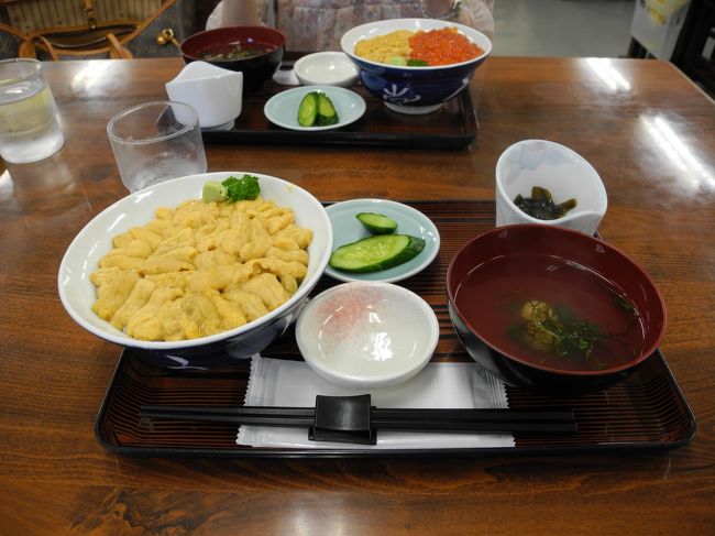 札幌への所用のとき、週末の休みにかけて積丹半島先端の神威岬で地元産のウニを頂きに。夜は小樽朝里川温泉の宏楽園に初宿泊。部屋に露天風呂付き、大浴場もいくつかあって、ひろいお庭がすてきな宿でした。<br />ところが昨年末のニュースでお聞きになった方もいらっしゃるかと思いますが、2014年12月4日にボイラー室からの出火で火災にあい、全焼してしまったとのこと。今は来年の再開を目指して再建中だそうです。そんなことになるとはつゆ知らず、まあお宿の紹介としてはちょっと中途半端な内容ですが、在りし日の建物を忍び、復活をお祈りしつつの記とさせていただきました。<br /><br />小樽から高速道路利用で旭川、富良野、道東道を経る駆け足の旅です。