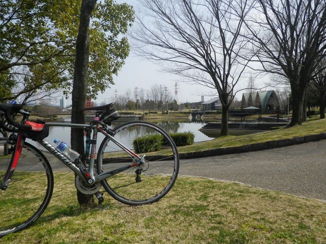 暖かさに誘われ、春日井市　八田川沿いの遊歩自転車専用道を走り、朝宮公園〜落合公園まで行きましたが、まだ時間があったので通行量の少ない道を選び内津峠少し手前の内津神社まで行ってきました。