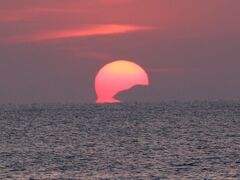 空海が修行した不動岩から観た太平洋に沈む達磨夕陽