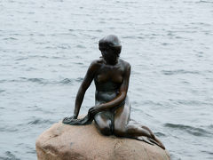 デンマーク コペンハーゲン 人魚姫の後ろ姿は希少！