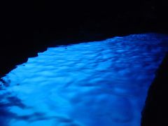 神秘の青の洞窟・ビシェヴォ島 ～奇跡の絶景～