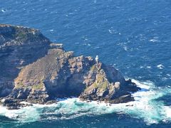 ヘリコプターでケープ半島の遊覧飛行　　空から見る喜望峰 　最後の晩餐はグランドカフェでシーフードを堪能