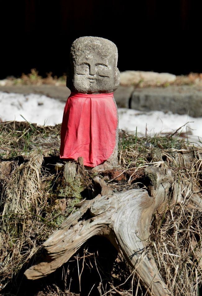 2015.4-盛岡・二戸出張旅行3-二戸，浄法寺をめぐる．男神岩，女神岩，天台寺，九戸城跡など