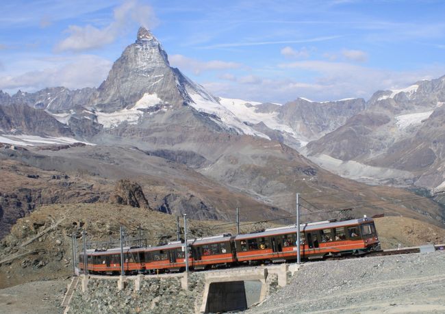 ツェルマットでマッターホルンを堪能したあと<br /><br />メインの世界一遅い急行列車に１日乗り続け<br /><br />もう一つのスイスを代表するユングフラウへ