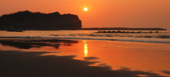 めっきり春らしくなった室蘭<br />早朝、イタンキ浜へ行きました<br />時間とともに朝日が昇り、イタンキ浜全体が光の中に包まれました<br />