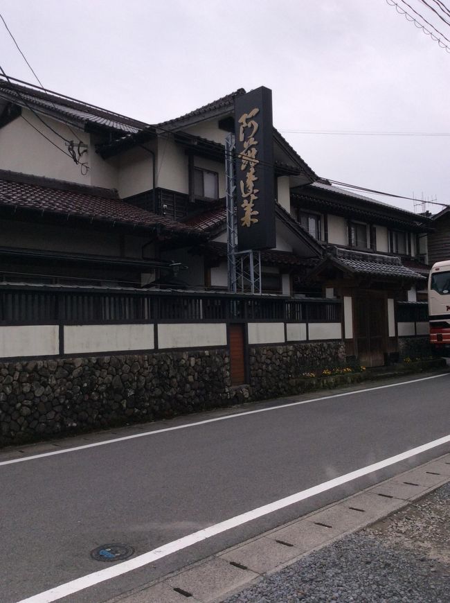 熊本にいながら初めて黒川温泉へ。<br />あまり派手さがなくて、落ち着いた良いところでした。<br /><br />この写真は、阿蘇小国の河津酒造の建物です。