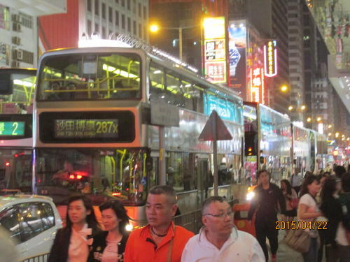 香港の彌敦道・ネイザンロード・二階建てバス