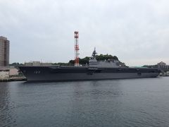 何が何でも日米空母を同時に見るため、横須賀軍港めぐりクルーズに行く
