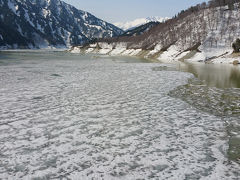 ＧＷ黒部ダム湖にはまだ氷があるよ